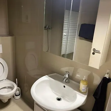 Schoene 2 Zi Whg Mg Altstadt * Monchengladbach