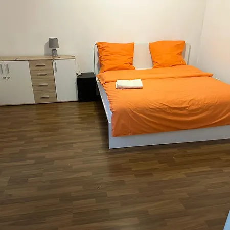 Schoene 2 Zi Whg Mg Altstadt *