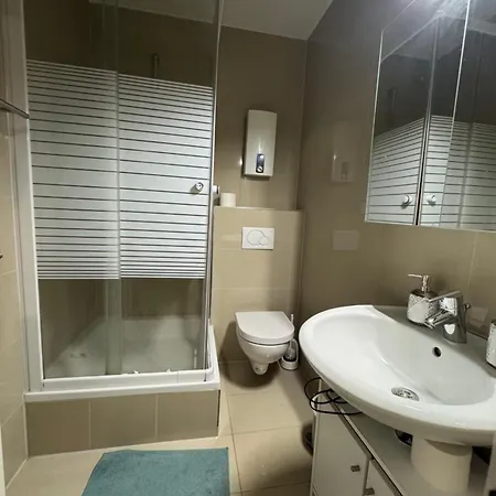 Schoene 2 Zi Whg Mg Altstadt * Mönchengladbach