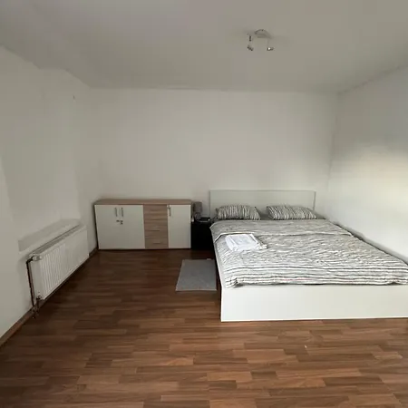 Schoene 2 Zi Whg Mg Altstadt *