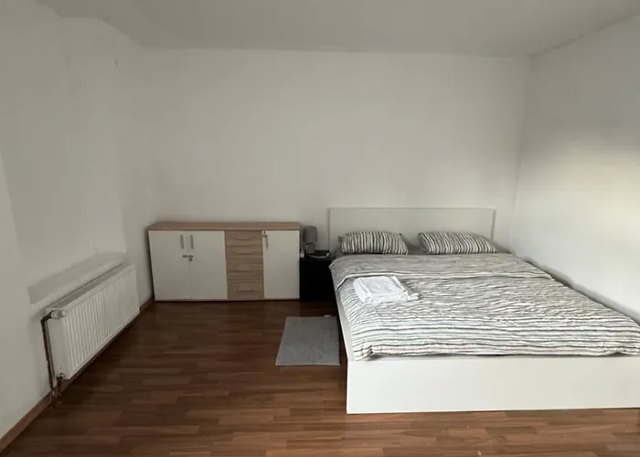 Schoene 2 Zi Whg Mg Altstadt *